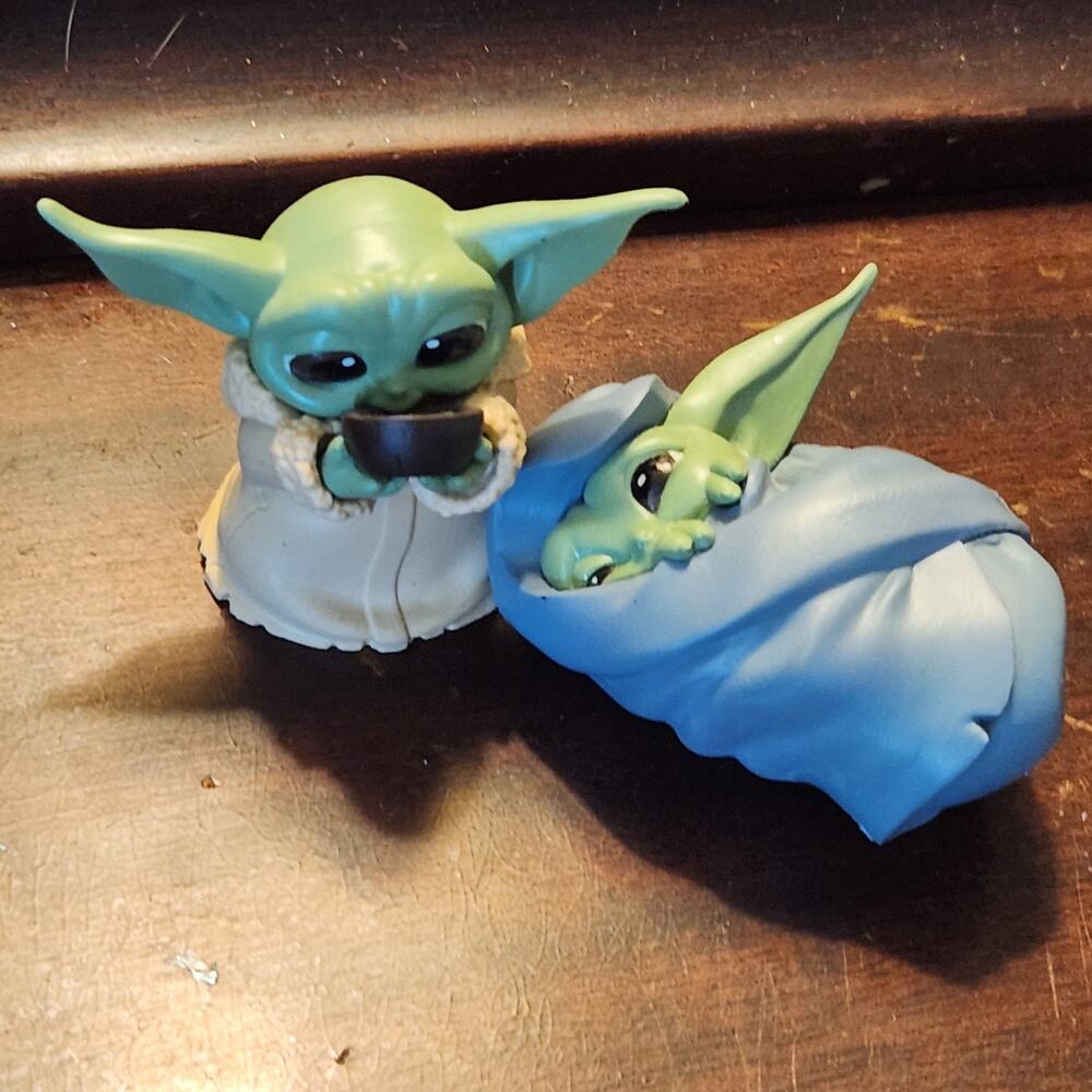 Star Wars Grogu Baby Yoda Figurines Set of 2 Mandalorian Cute Collectible Decor
